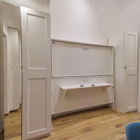 Live Suite Napoli Esterno foto